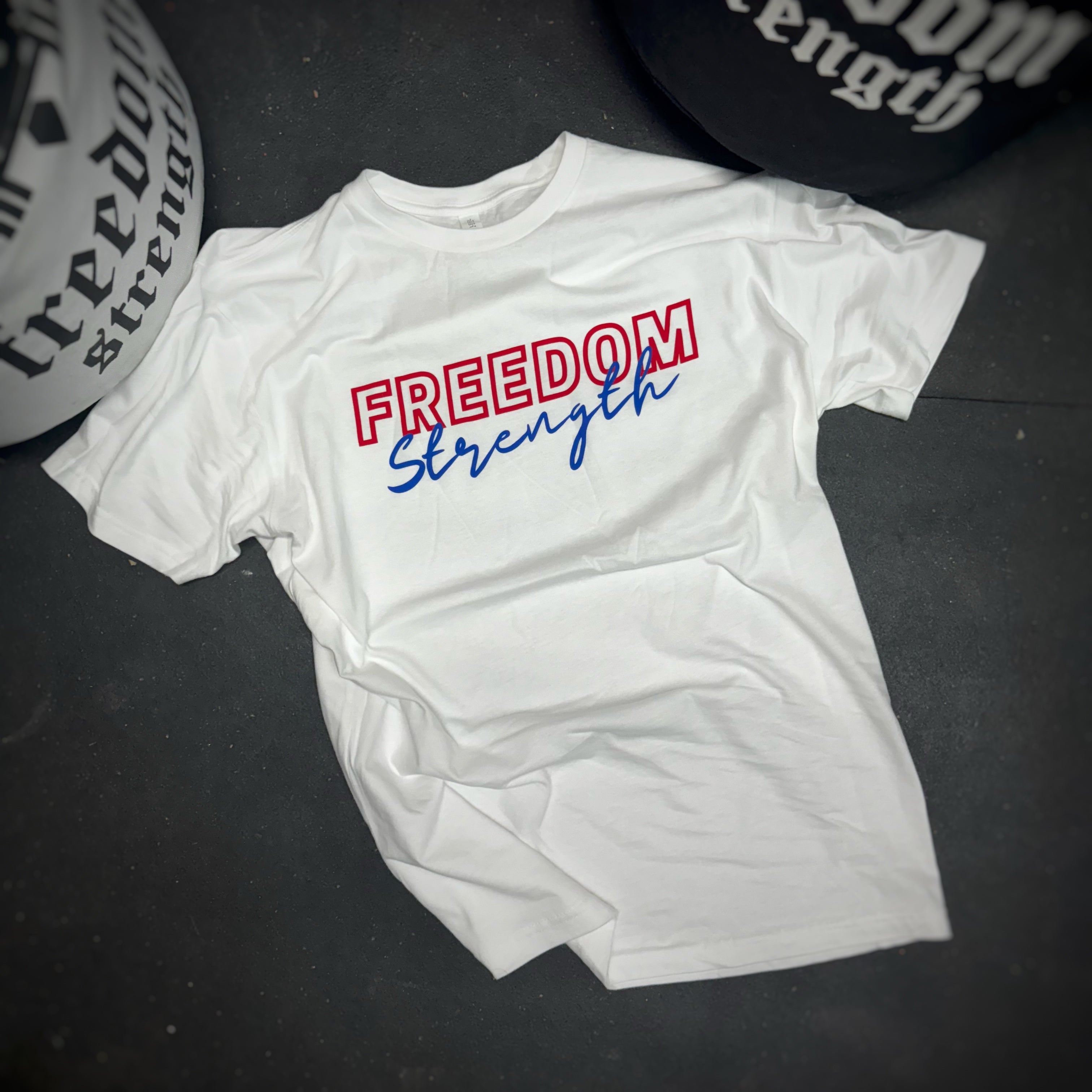 ☆FREEDOM☆ Freedom Camo Logo Semi Overfit T-Shirt White FD2 Apparel – Freedom Strength Co.